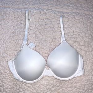 PINK wear everywhere lightly lined t shirt bra